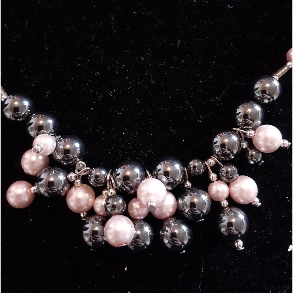 19" HEMATITE &PEARLIZED PINK RESIN ART